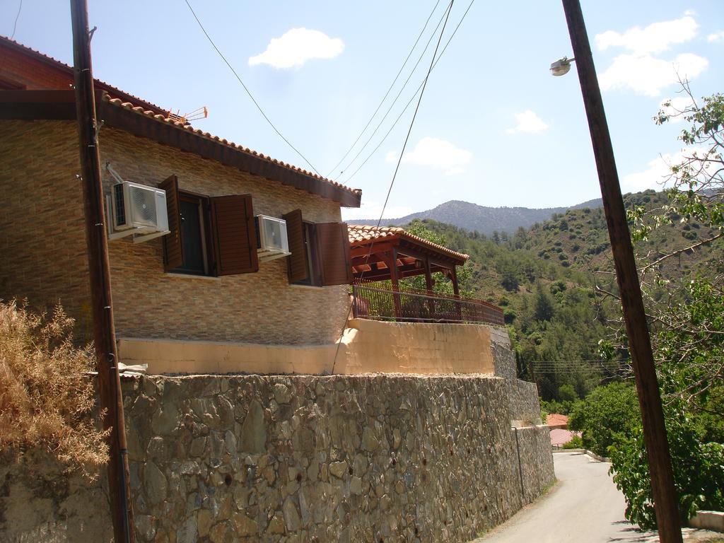 The Love Holiday House Tris Elies Exteriér fotografie