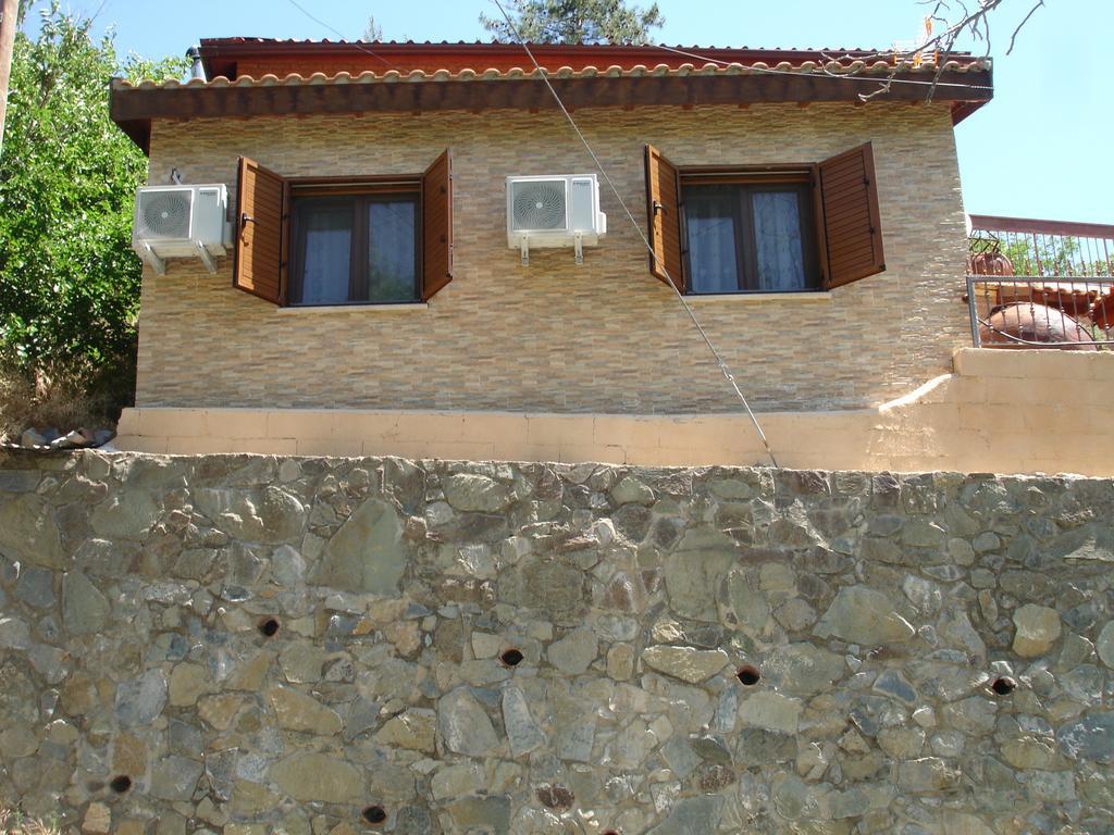 The Love Holiday House Tris Elies Exteriér fotografie