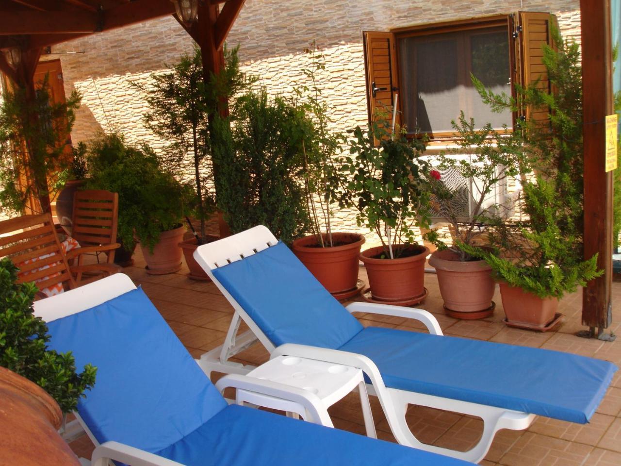 The Love Holiday House Tris Elies Exteriér fotografie